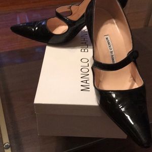 Manolo blahnik campari Mary Jane Bill patent shoes